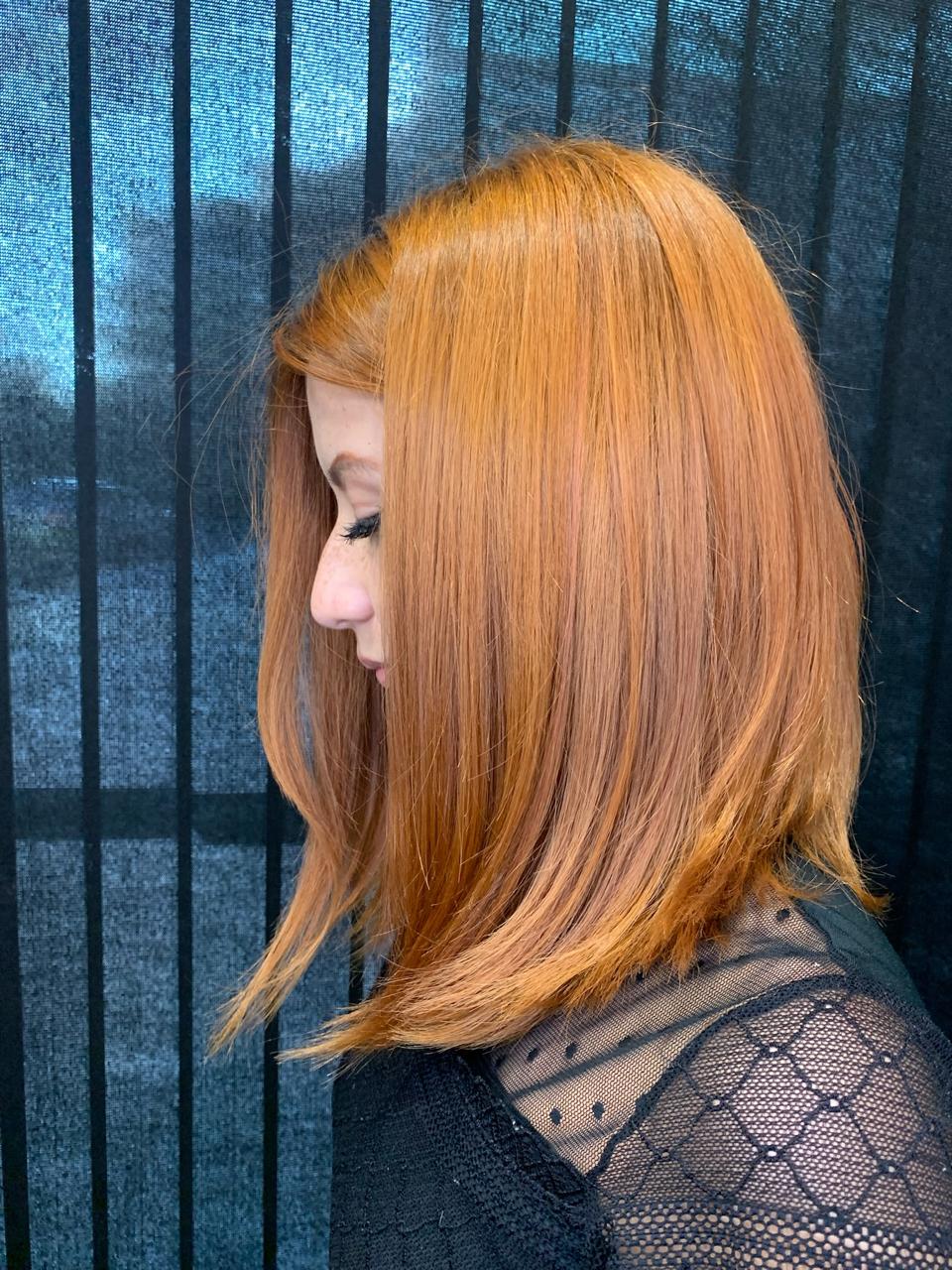 Corte bob ruivo